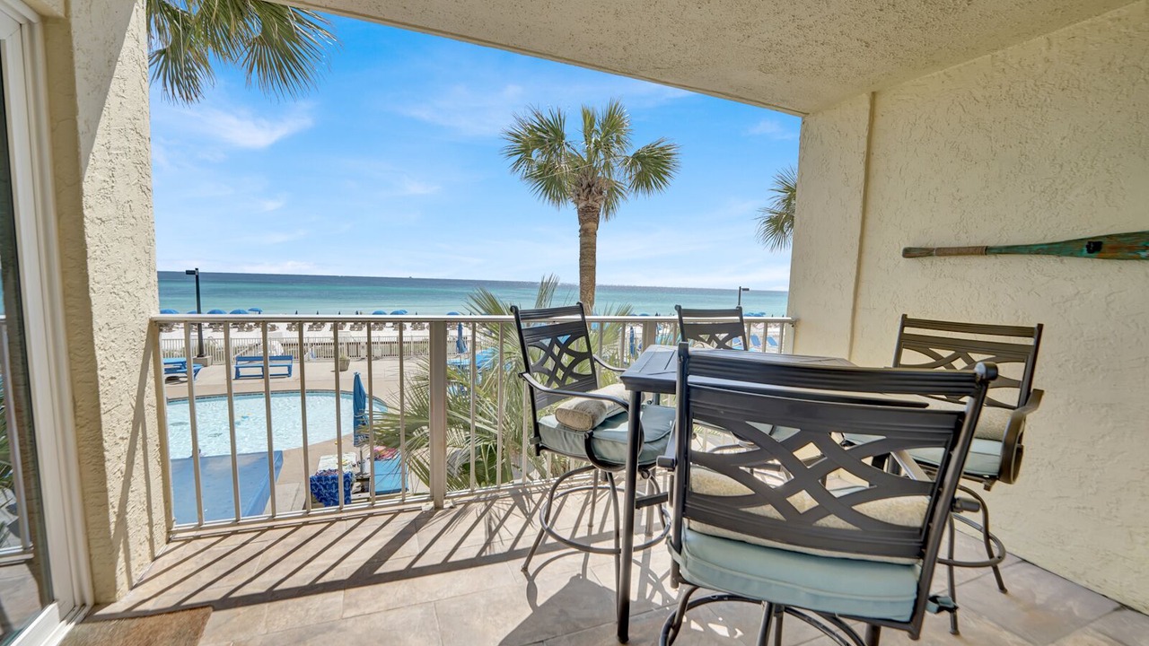 Photo of Patio Balcony in Biltmore Beach