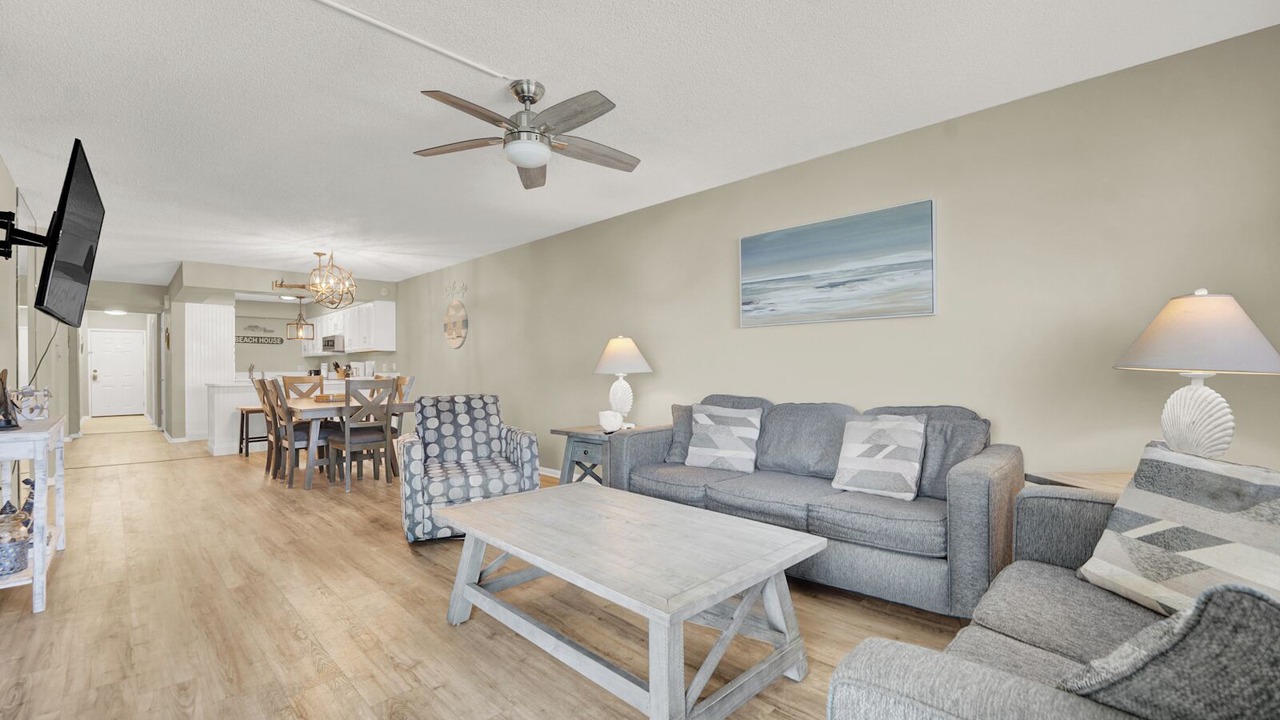 Photo of Livingroom in Biltmore Beach