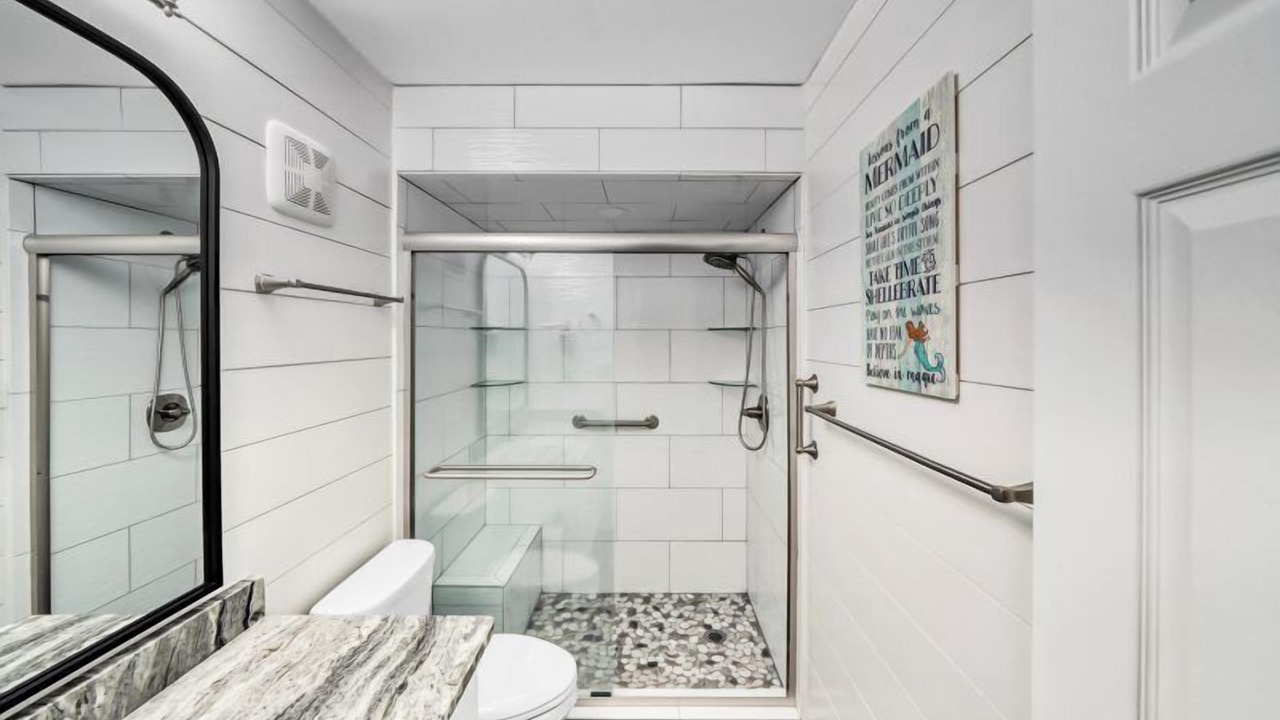 Photo of Bathroom in Biltmore Beach