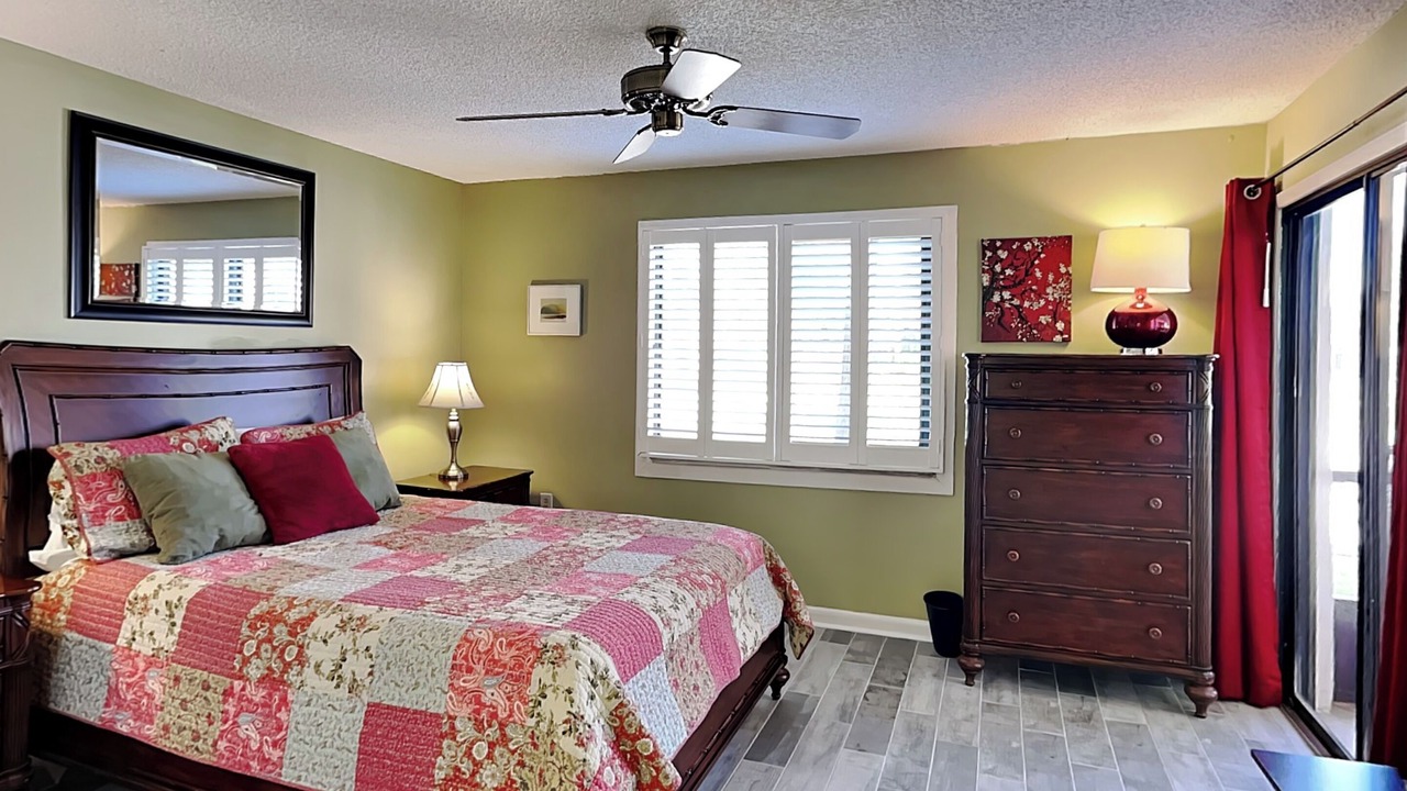 Photo of Bedroom in Butler Beach