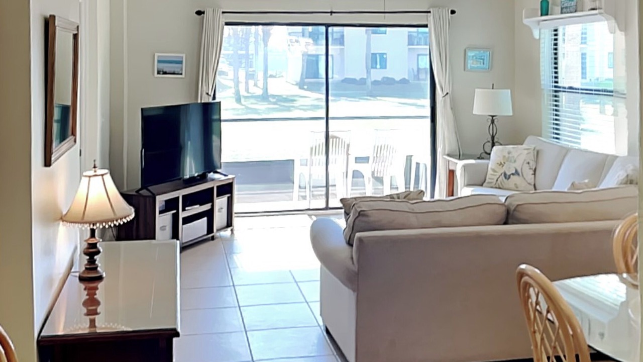 Photo of Livingroom in Butler Beach
