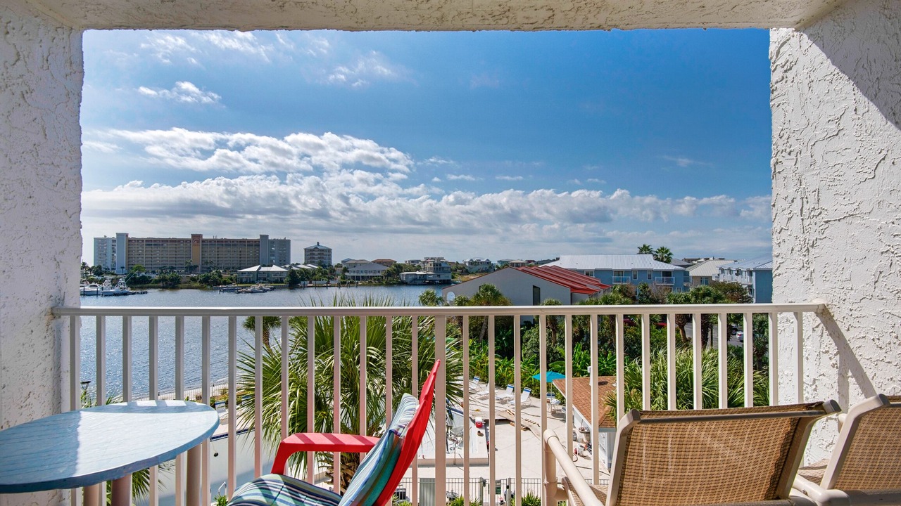 Photo of Patio Balcony in Holiday Isle