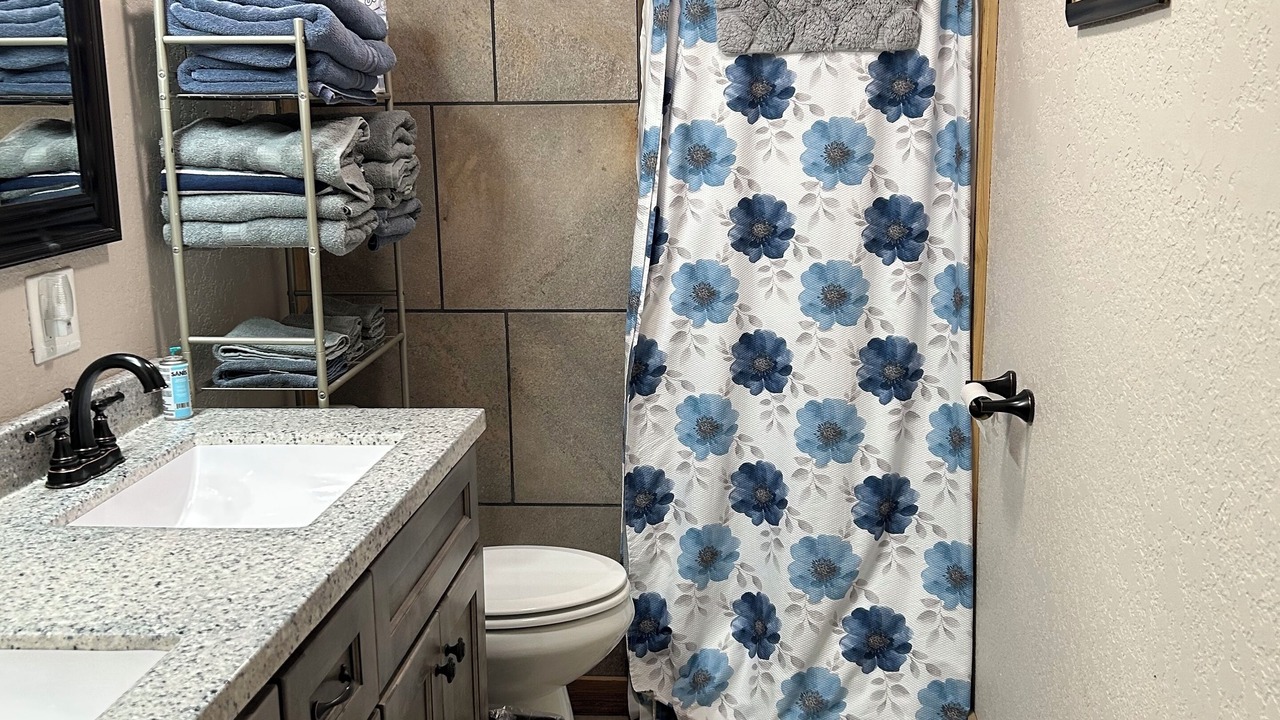 Photo of Bathroom in Anacoco
