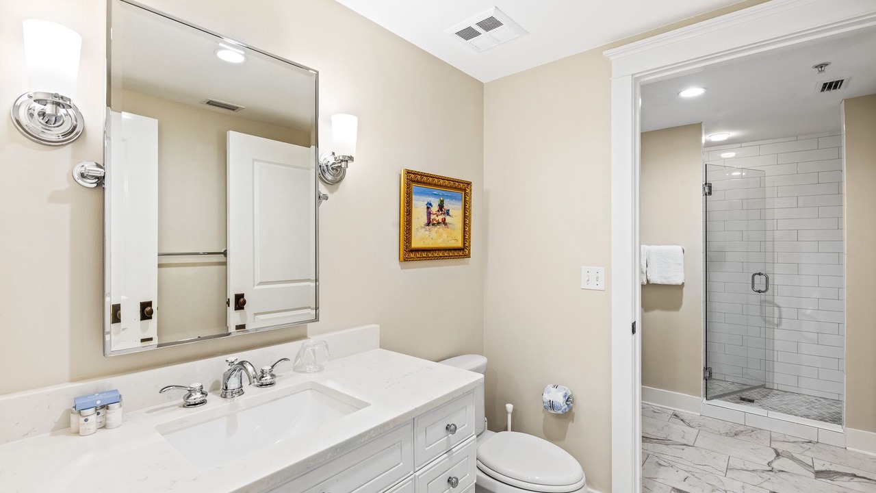 Photo of Bathroom in Gulf District