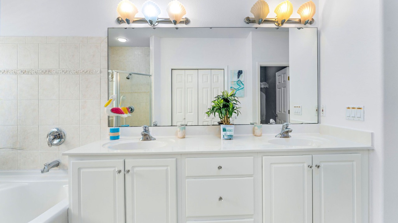 Photo of Bathroom in Plantation