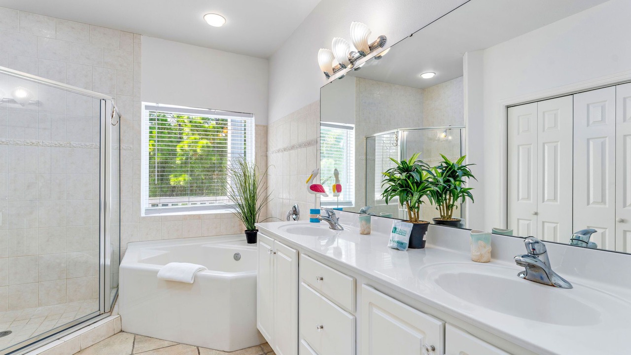 Photo of Bathroom in Plantation