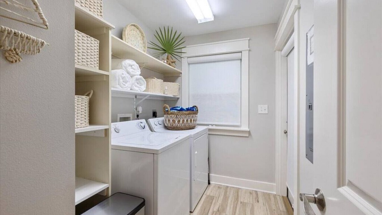 Photo of Bedroom in Dune Allen Beach
