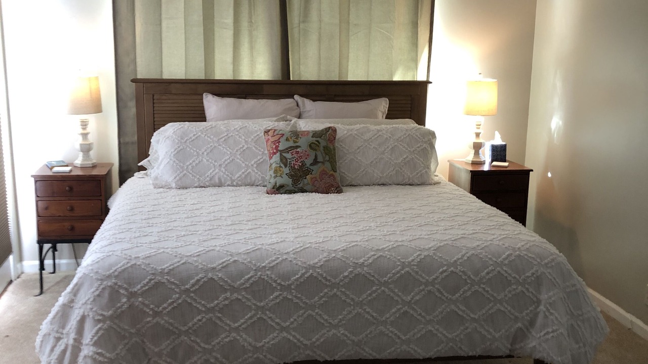 Photo of Bedroom in Northport