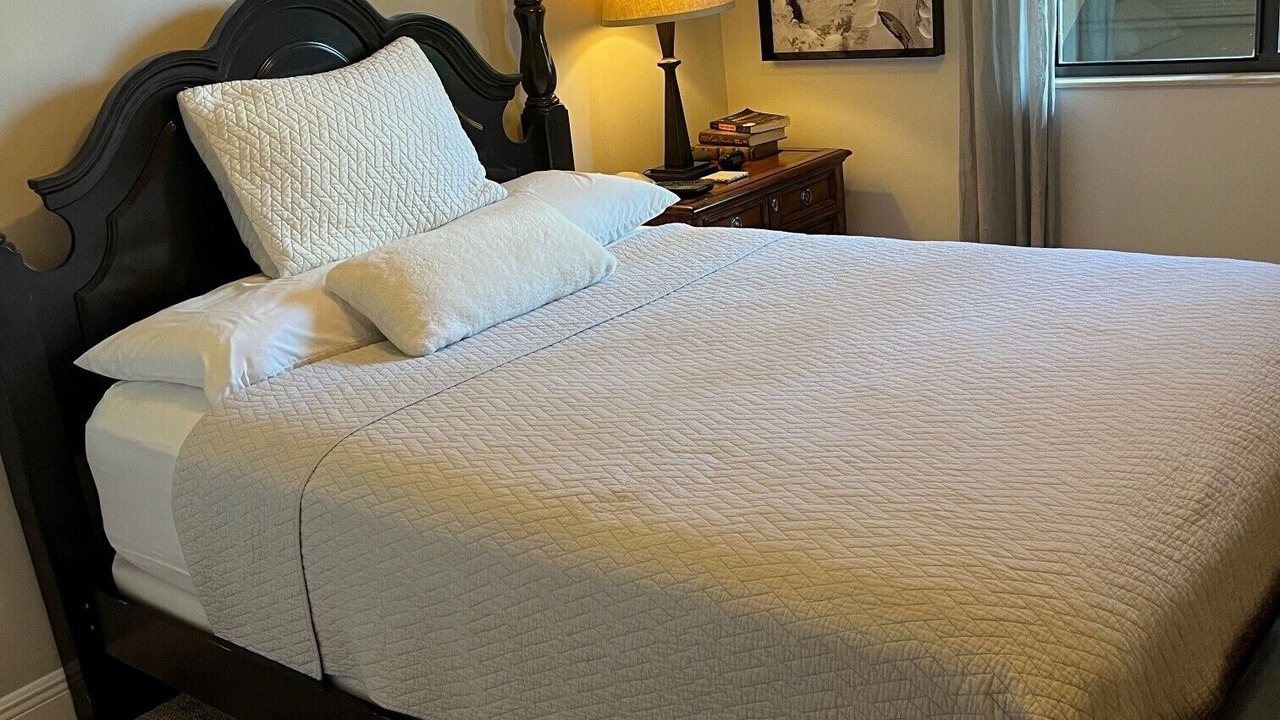 Photo of Bedroom in Royal Harbor