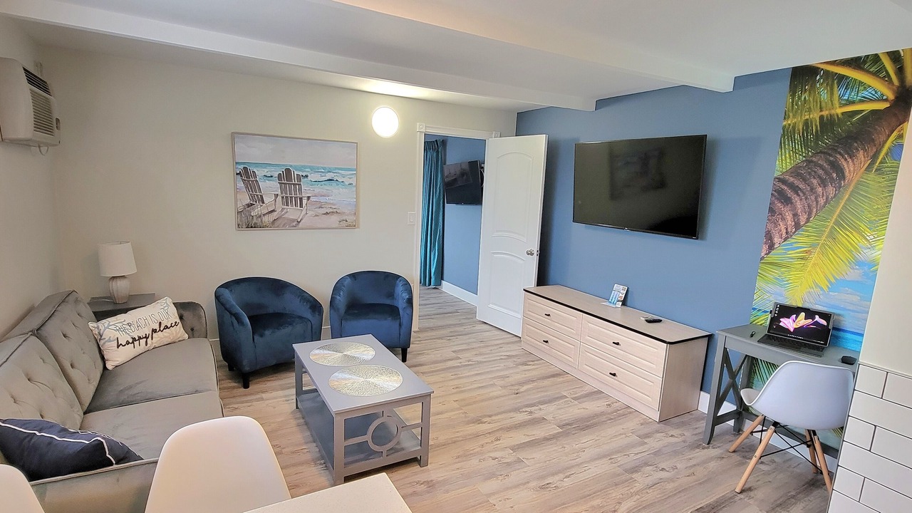 Photo of Livingroom in Treasure Island