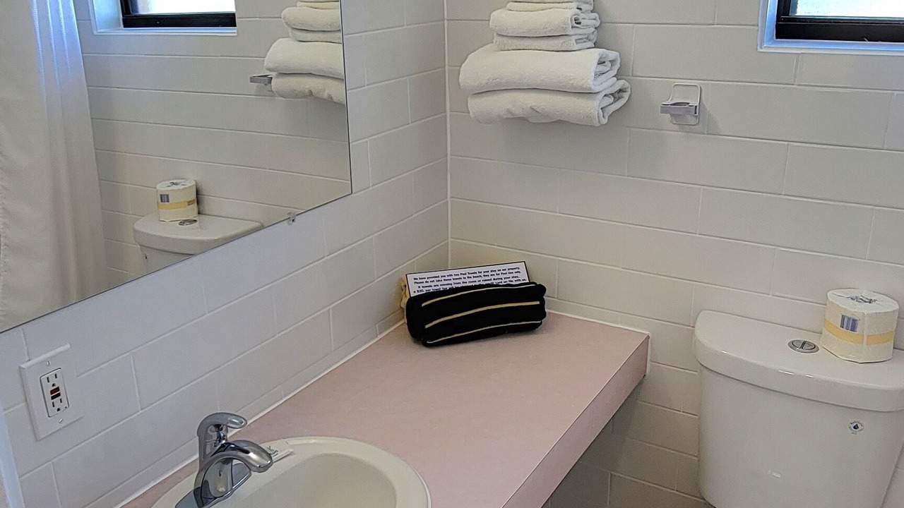 Photo of Bathroom in Treasure Island
