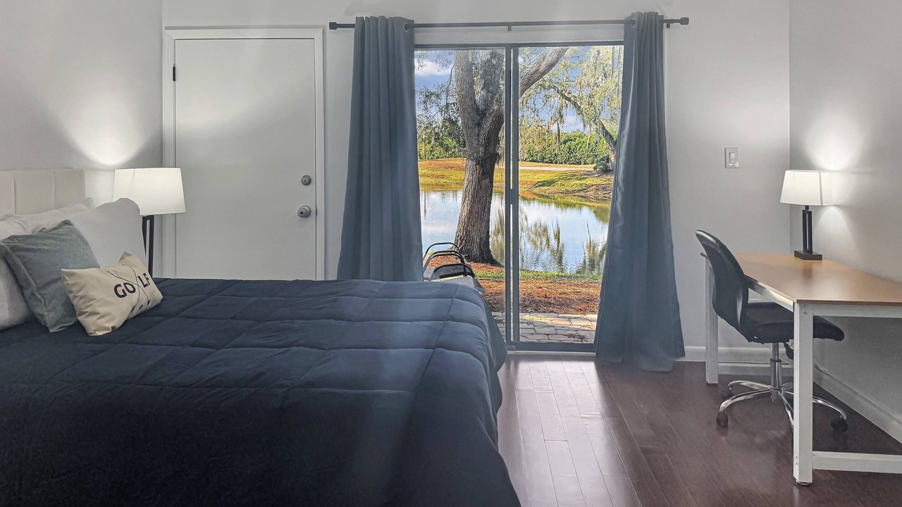 Photo of Bedroom in Wesley Chapel