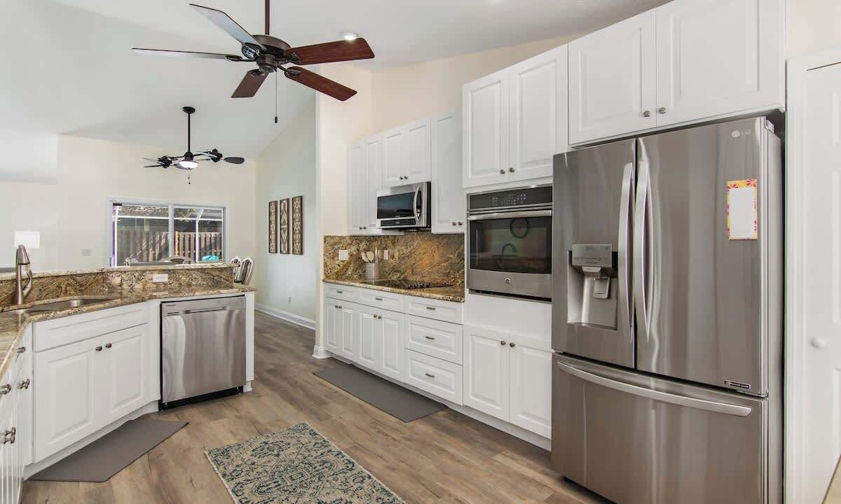 Photo of Kitchen in Sebastian Highlands