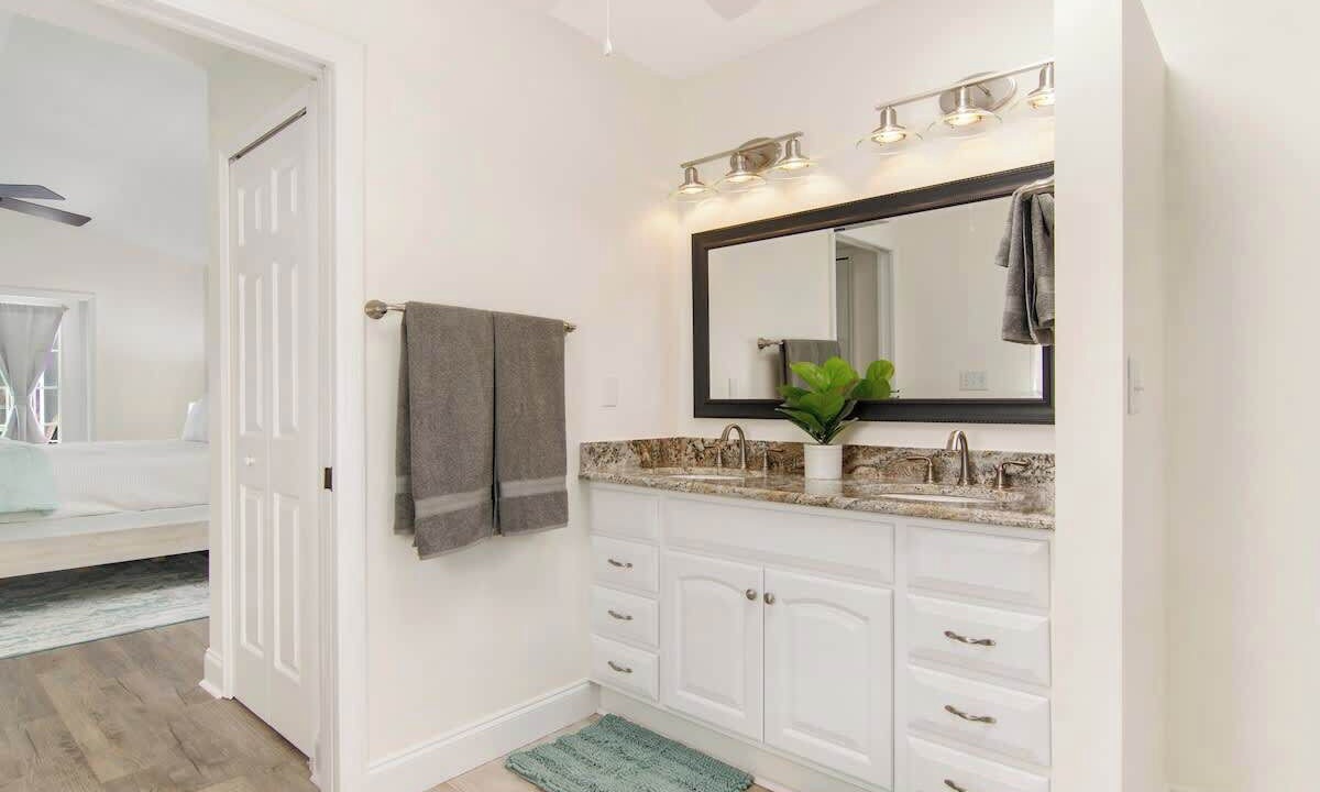 Photo of Bathroom in Sebastian Highlands
