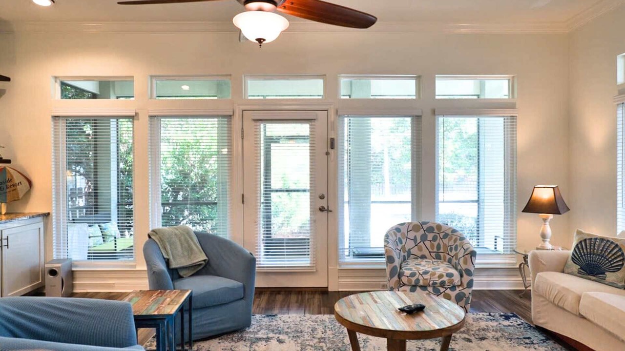 Photo of Livingroom in Sugarwood Beach