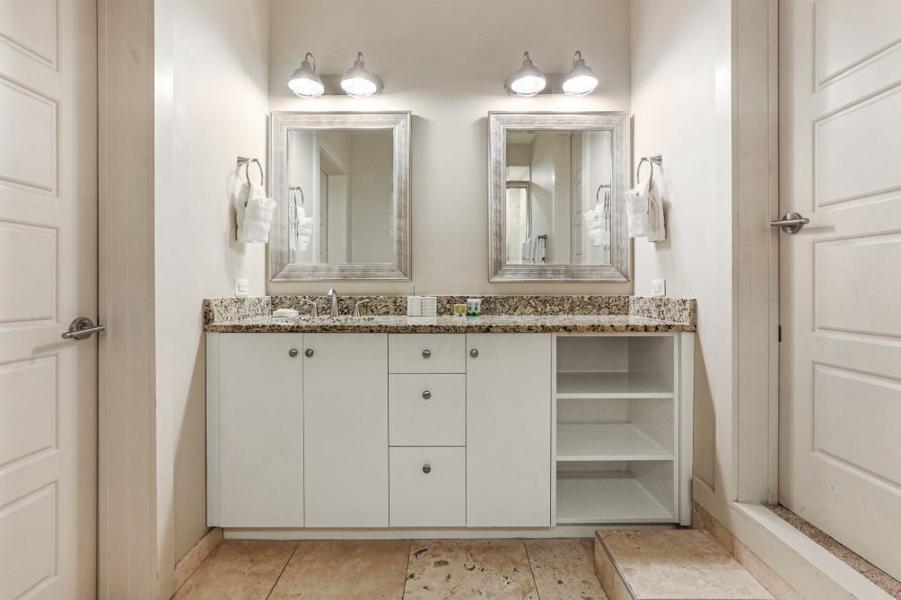 Photo of Bathroom in Central Business District
