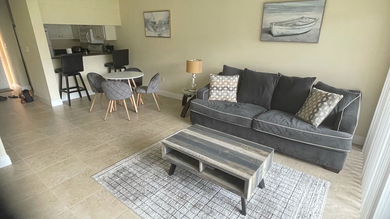 Photo of Livingroom in Central Naples