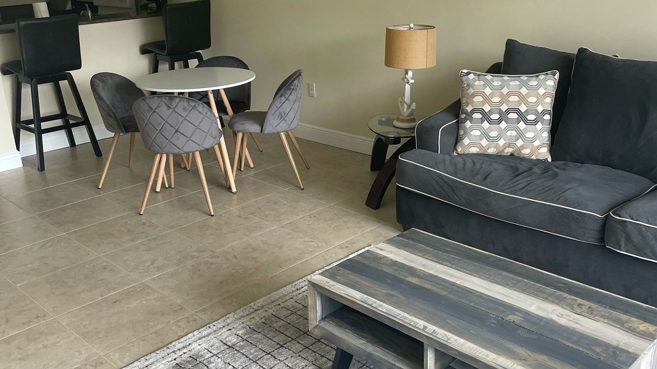Photo of Livingroom in Central Naples