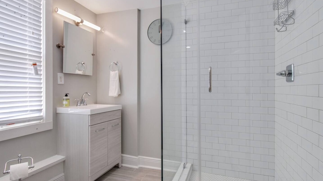 Photo of Bathroom in Mid-City