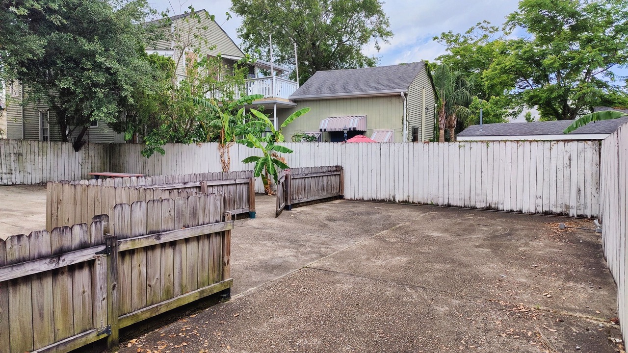 Photo of Outdoor in Mid-City
