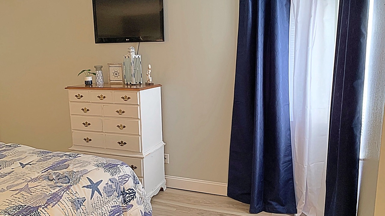 Photo of Bedroom in Mary Esther