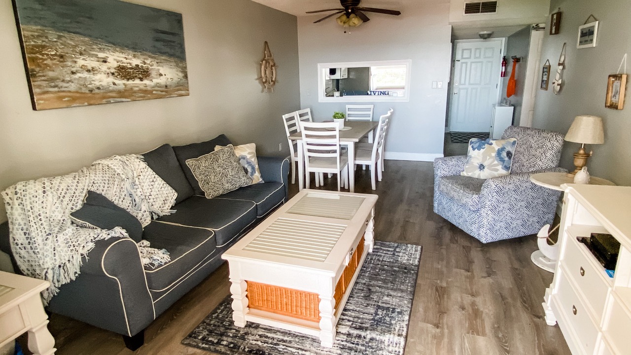 Photo of Livingroom in New Smyrna Beach