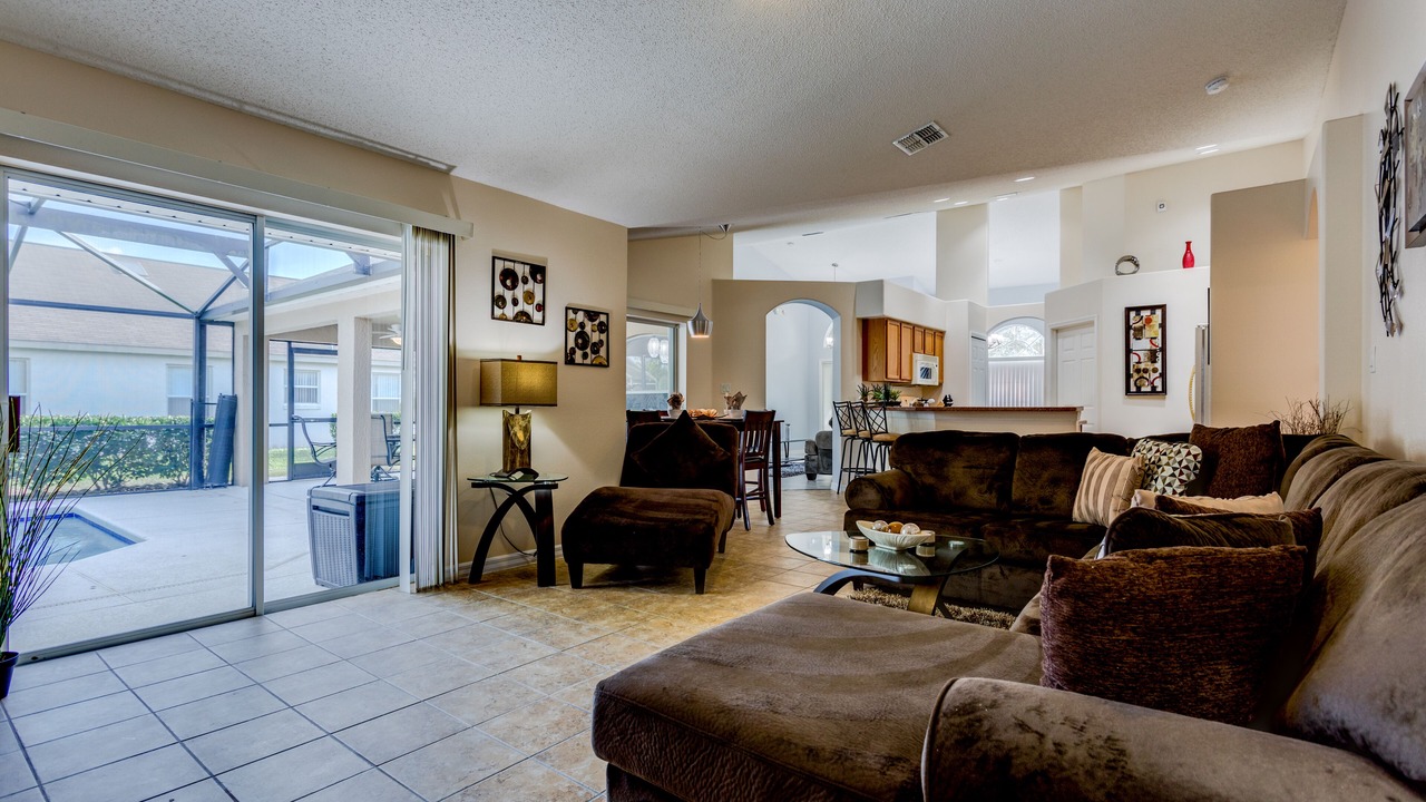 Photo of Livingroom in Orange Tree