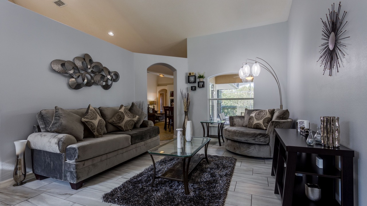 Photo of Livingroom in Orange Tree