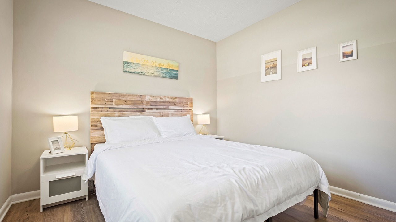 Photo of Bedroom in Palm Valley