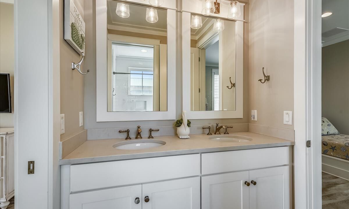 Photo of Bathroom in East End