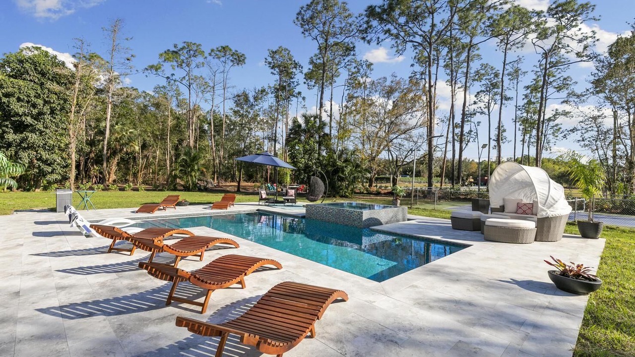 Photo of Outdoor in Naples