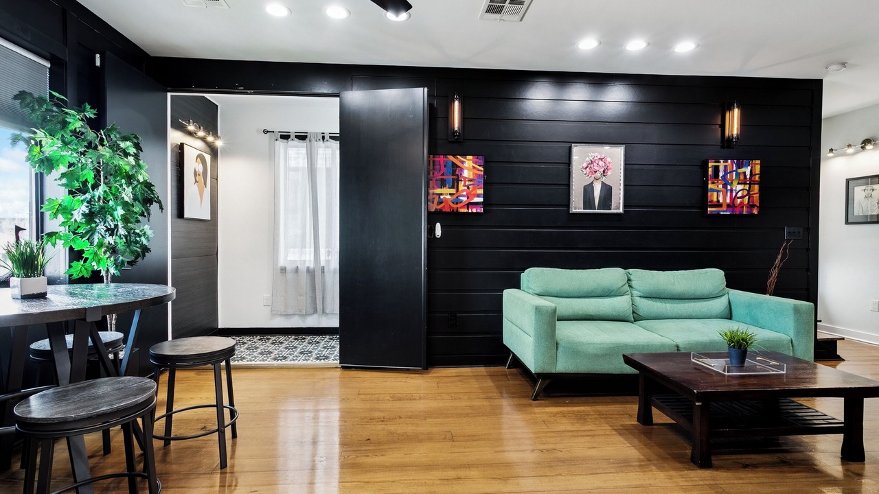 Photo of Livingroom in Faubourg Lafayette