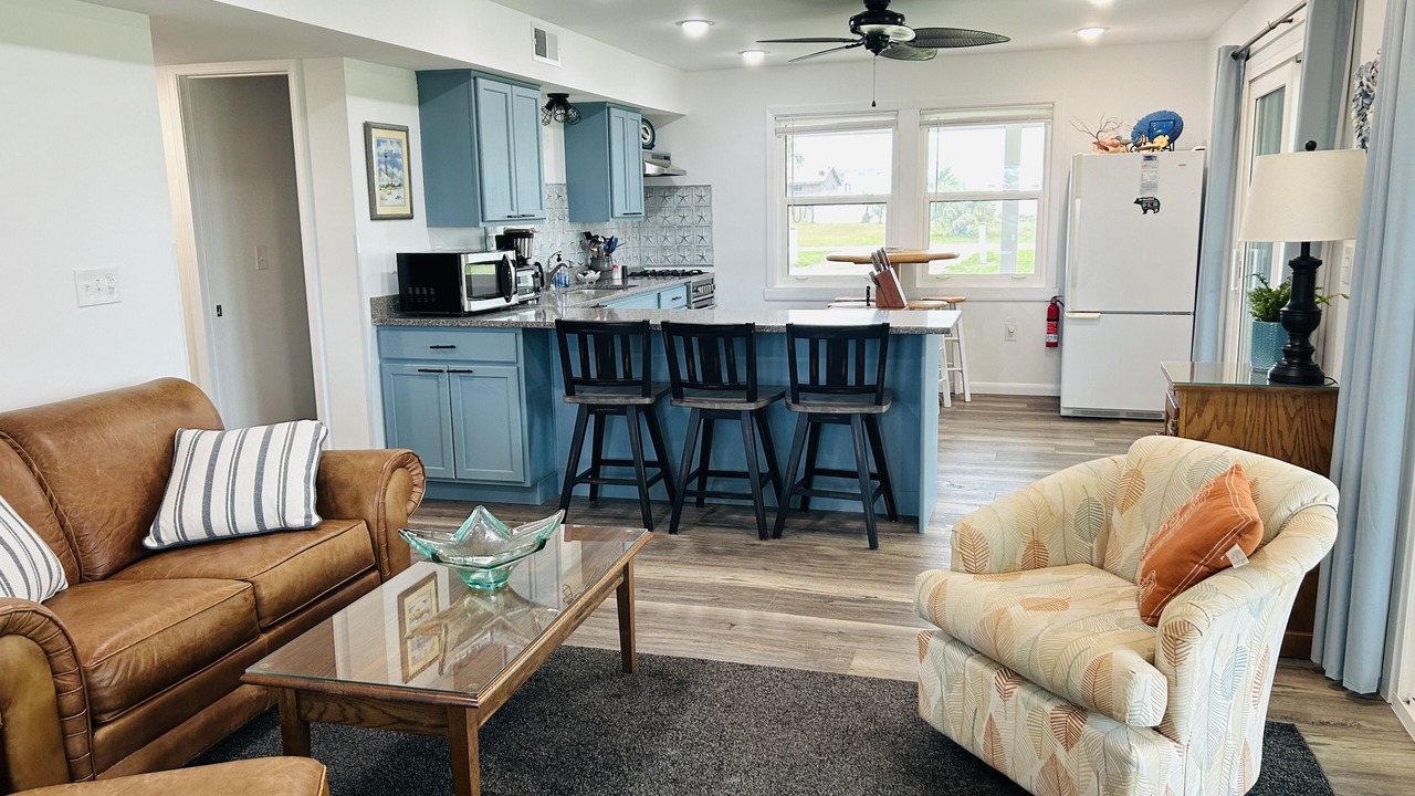 Photo of Livingroom in Mexico Beach