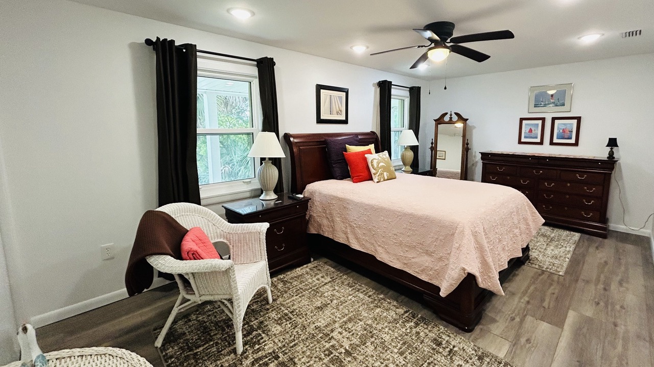 Photo of Bedroom in Mexico Beach