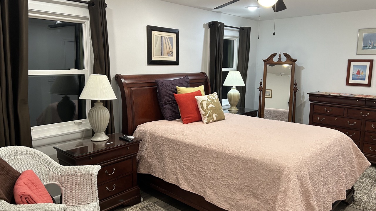 Photo of Bedroom in Mexico Beach