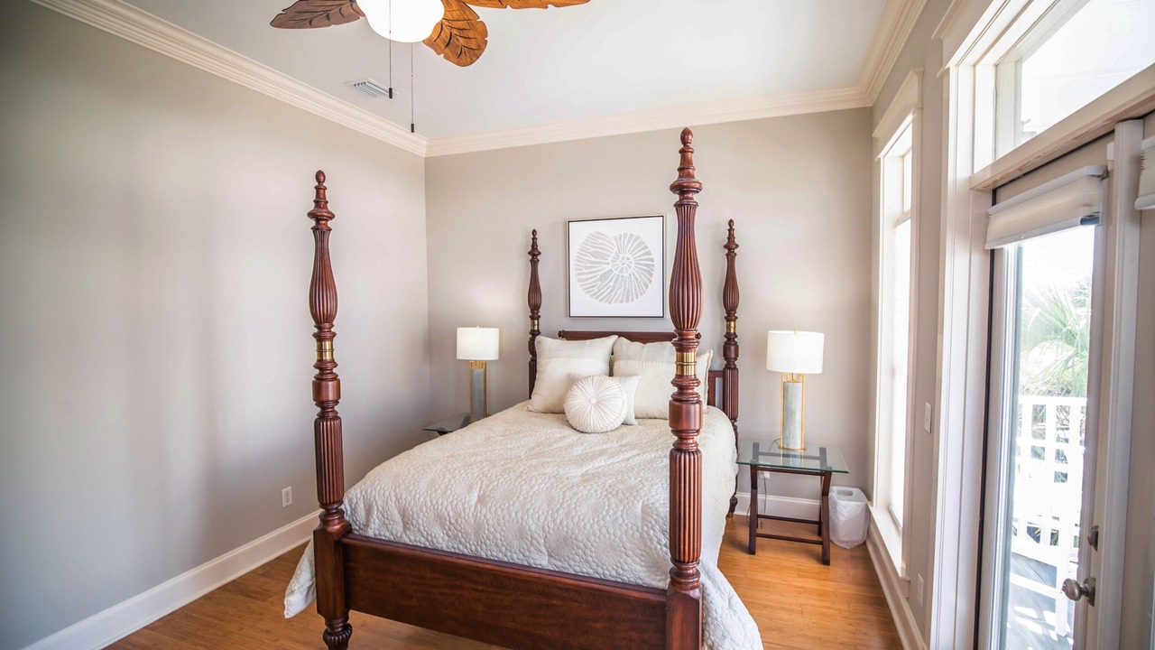Photo of Bedroom in Inlet Beach Heights