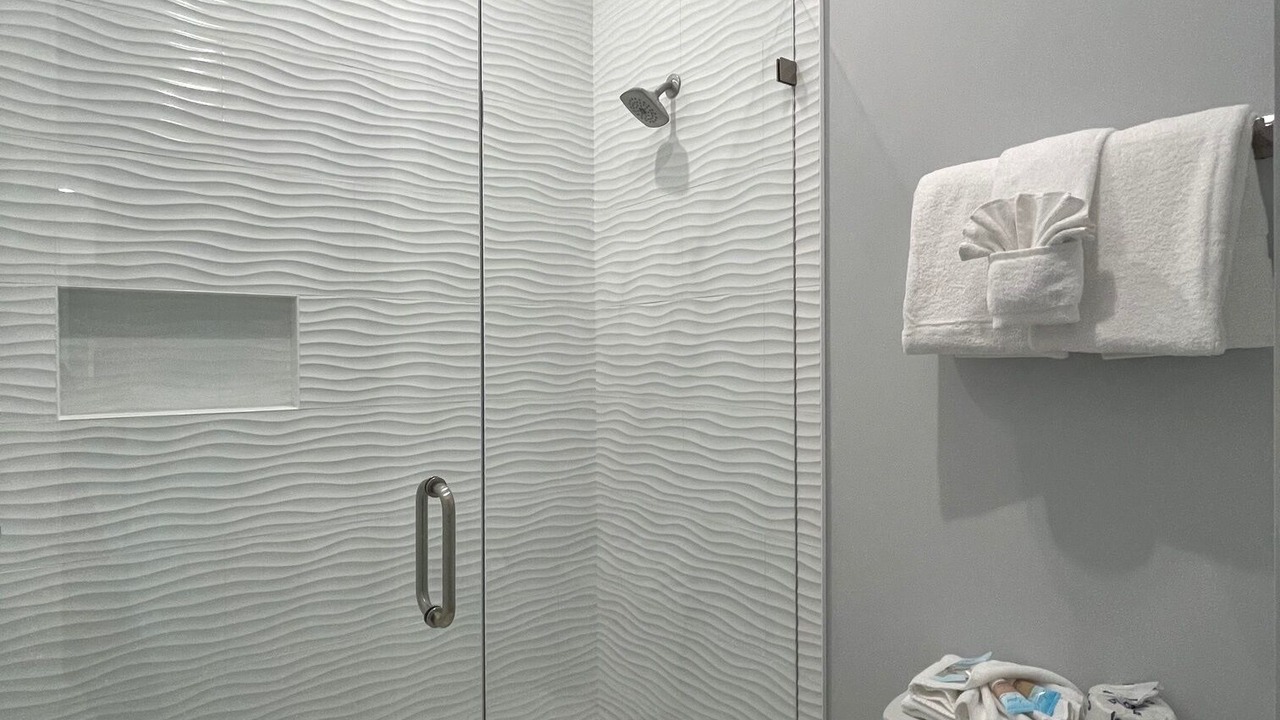 Photo of Bathroom in Gulfview Heights