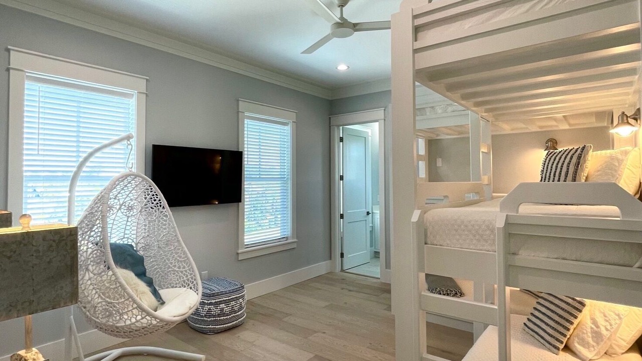 Photo of Bedroom in Gulfview Heights