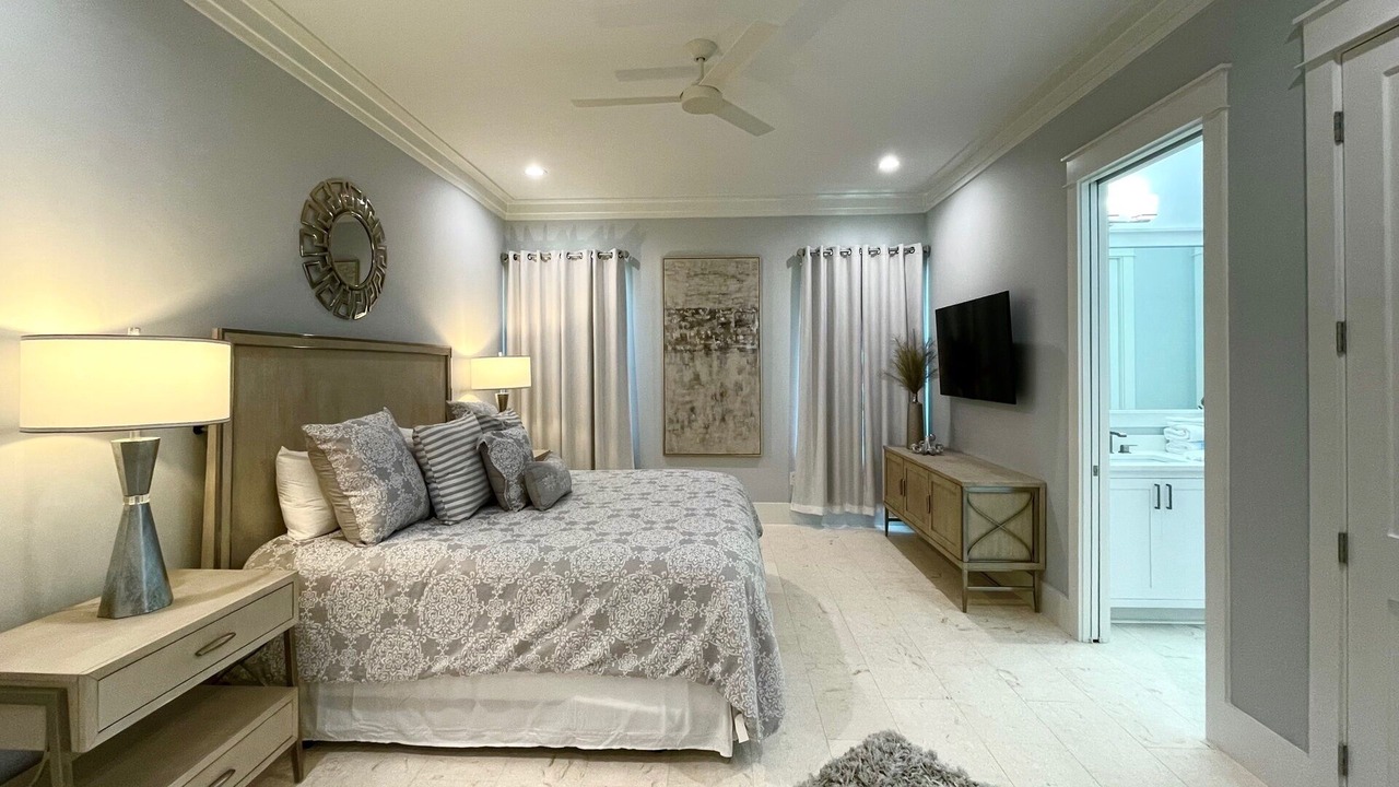 Photo of Bedroom in Gulfview Heights
