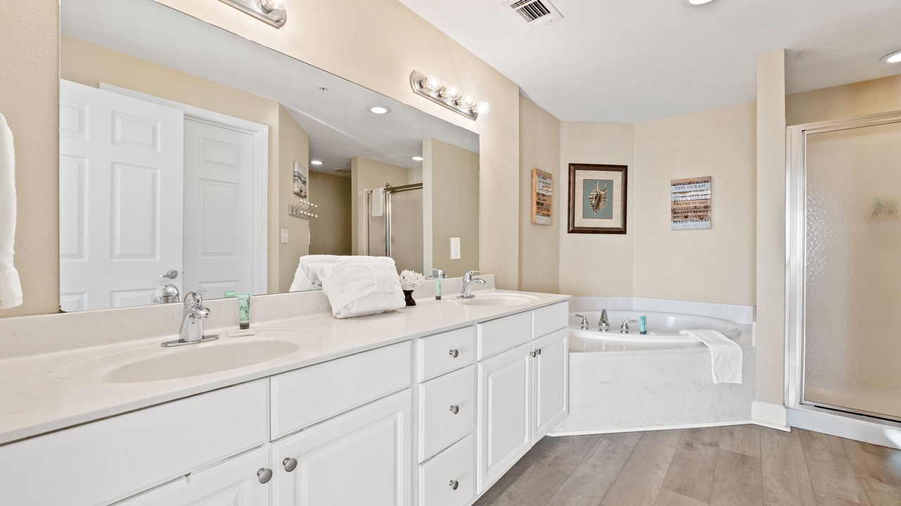 Photo of Bathroom in El Centro Beach