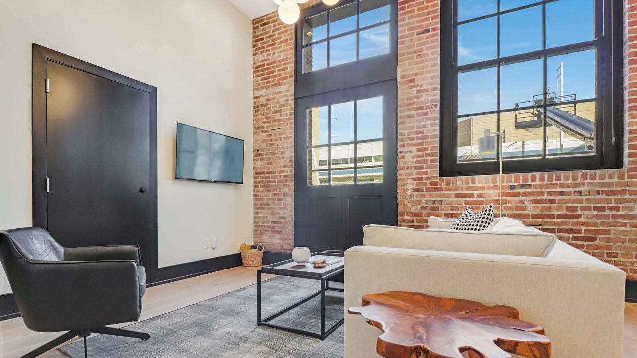 Photo of Livingroom in Arts/Warehouse District