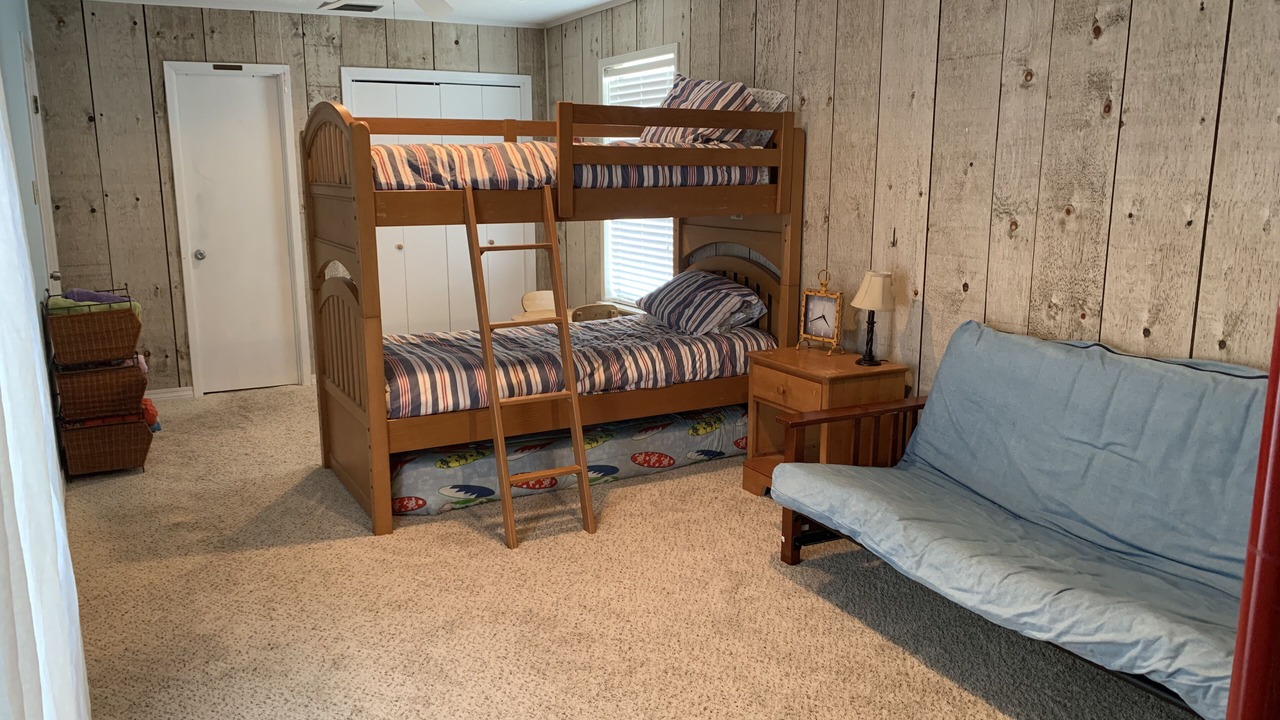 Photo of Bedroom in Silver Cay