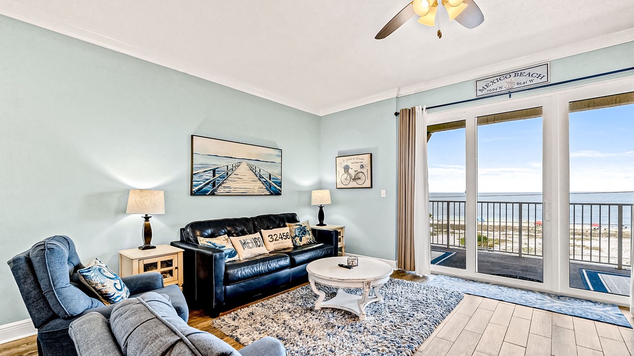 Photo of Livingroom in Mexico Beach
