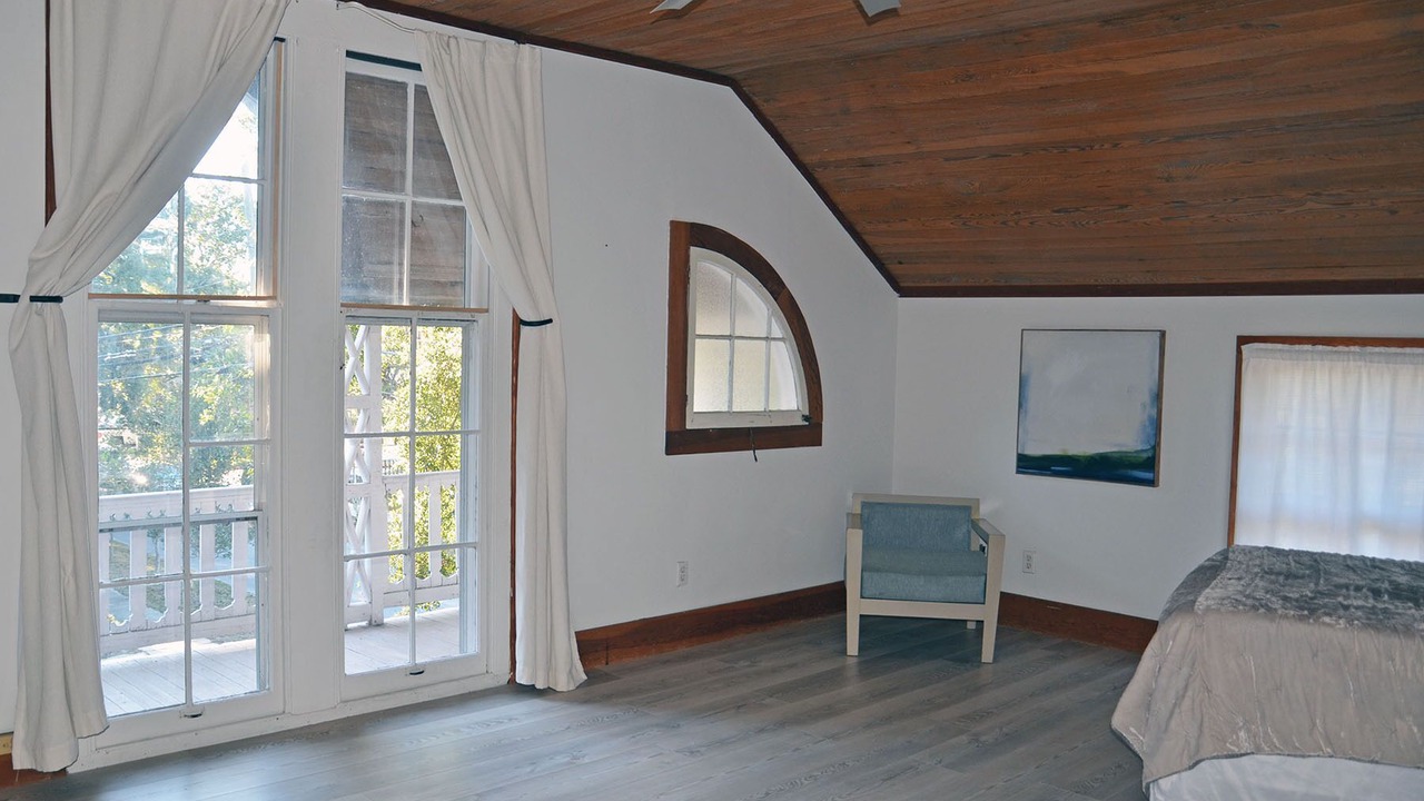 Photo of Bedroom in Old East Hill