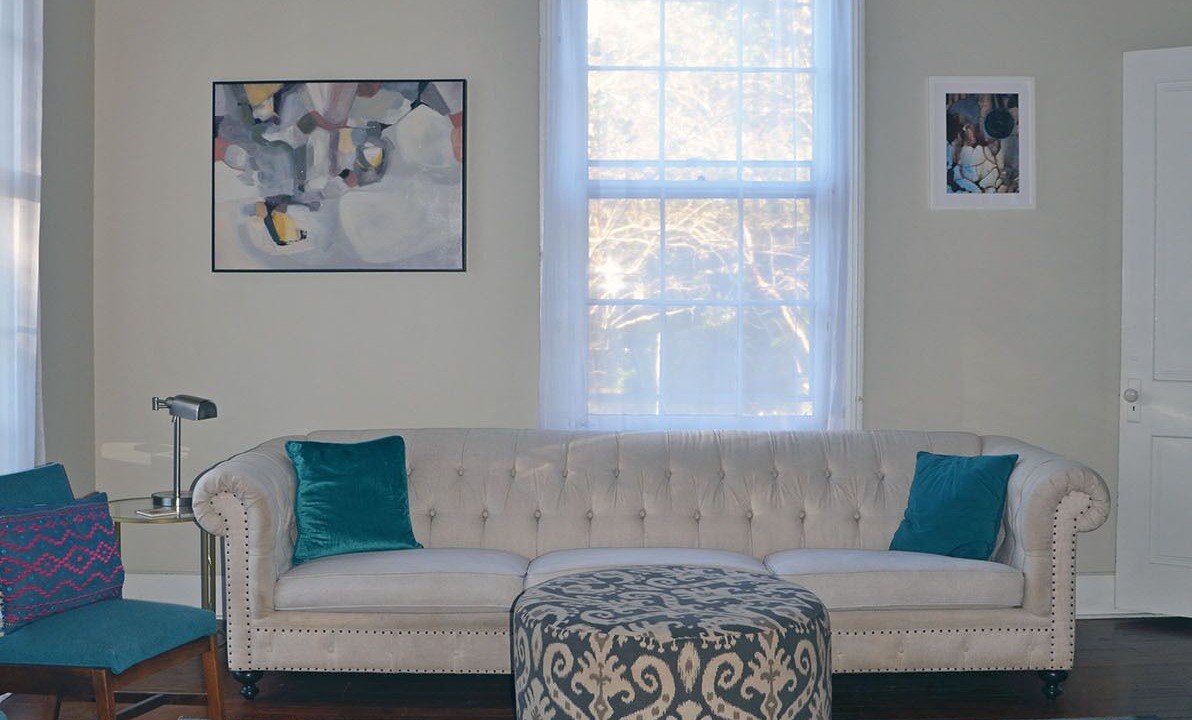 Photo of Livingroom in Old East Hill