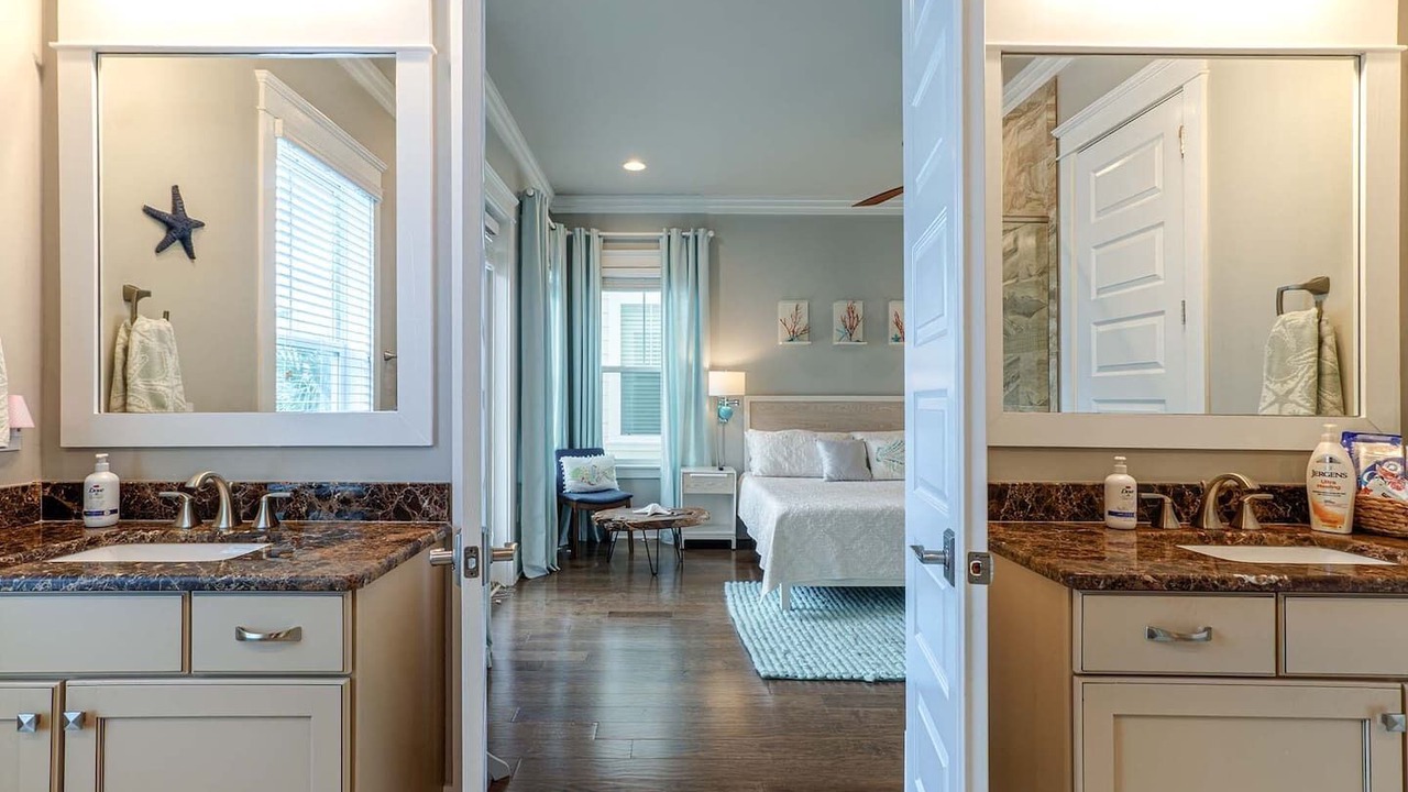 Photo of Bathroom in Navarre Beach