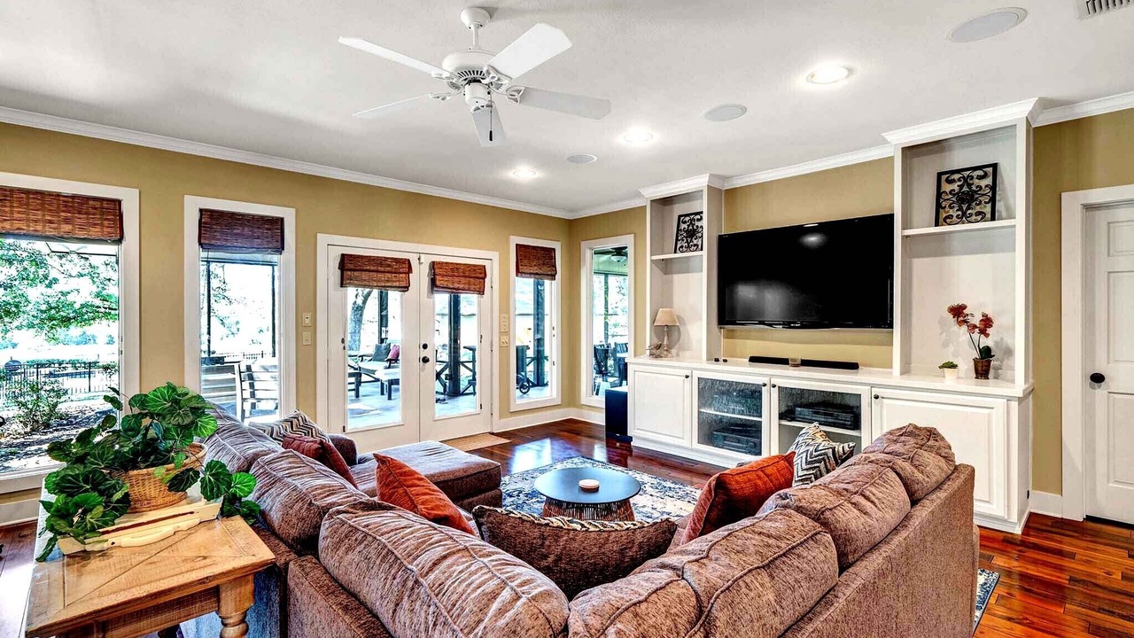 Photo of Livingroom in Tyler