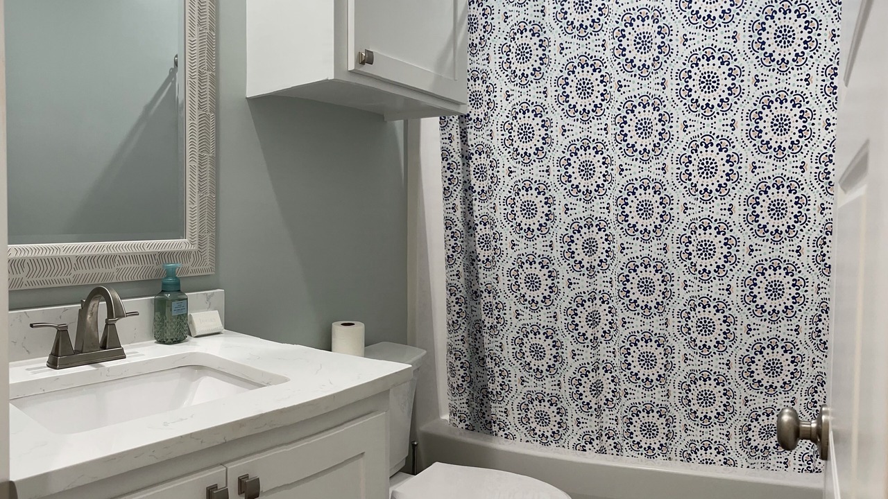 Photo of Bathroom in Henderson Point
