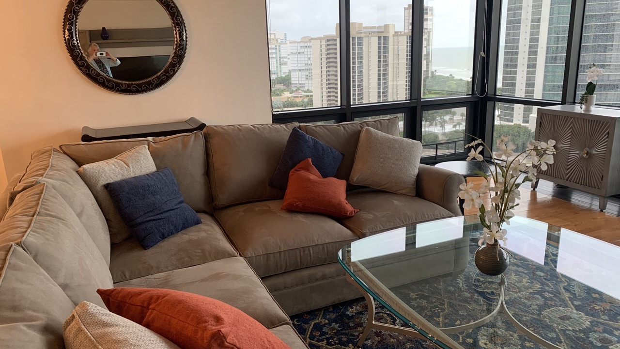 Photo of Livingroom in Park Shore