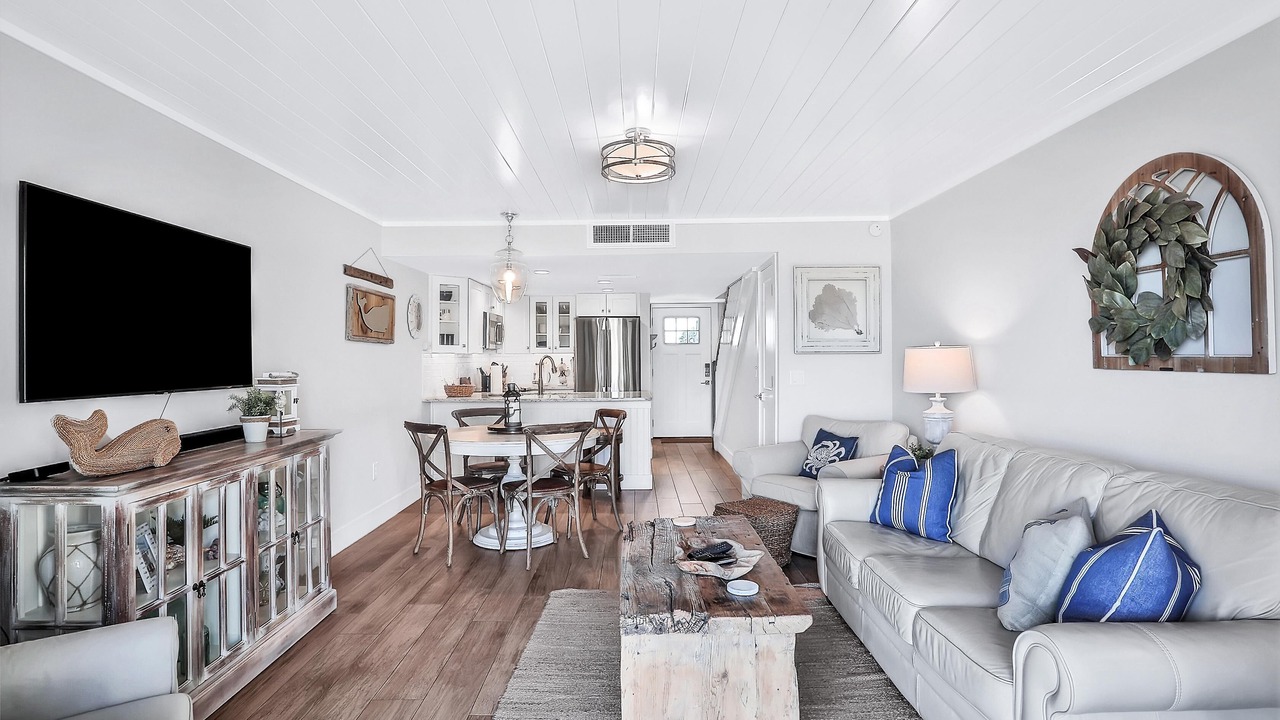 Photo of Livingroom in Crescent Beach